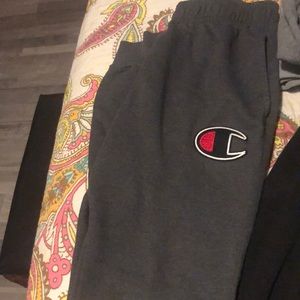 Men’s small champion joggers with large logo